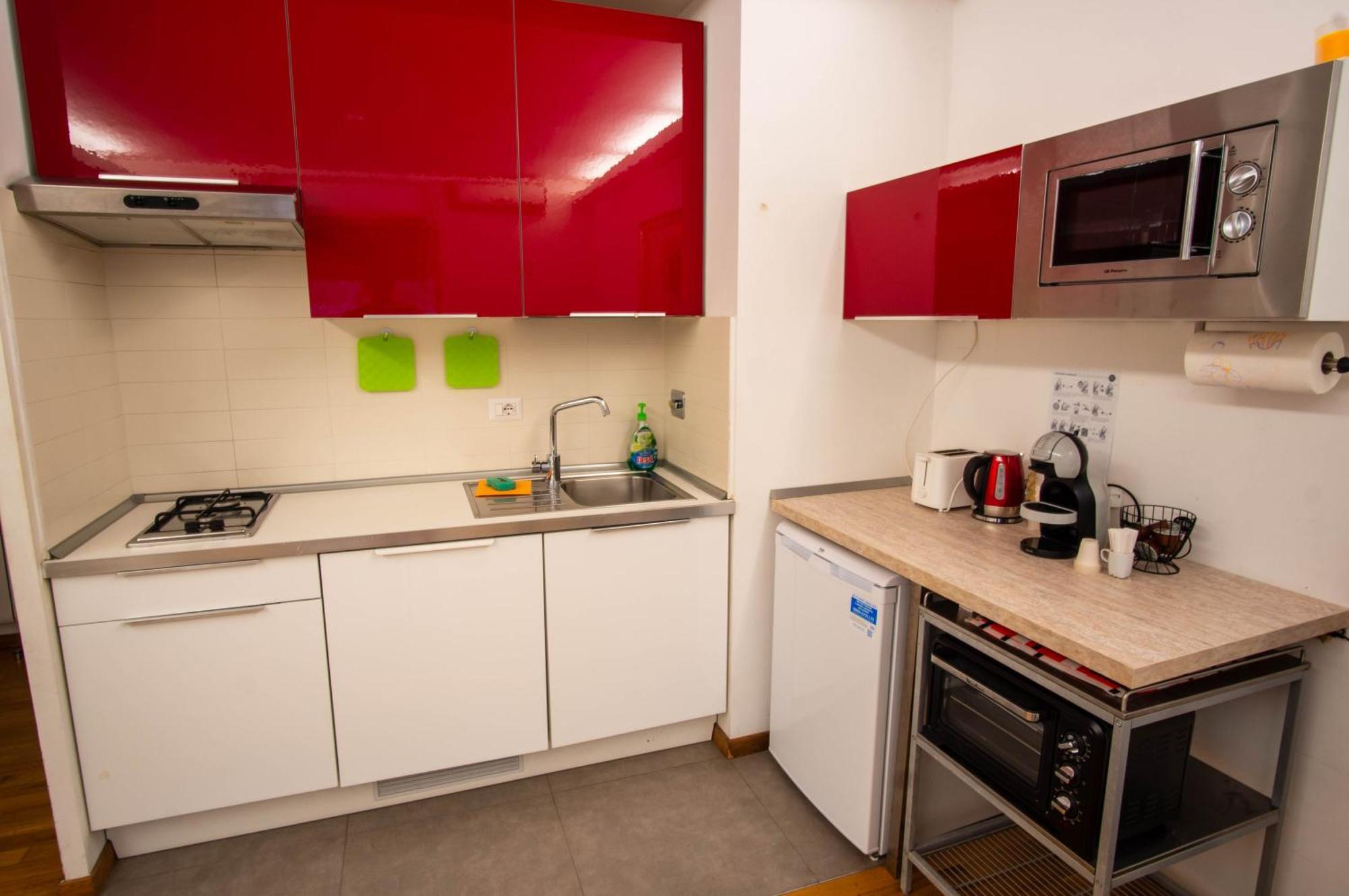 Saint Peter Apartment, Rome